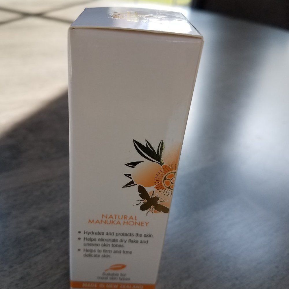 LANOLINE  Manuka Honey Firming Serum - Picture 2 of 3